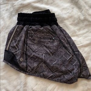 Lululemon hotty hot shorts
